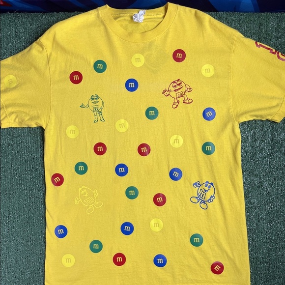 Kyle Busch M&M Tee - Picture 2 of 4